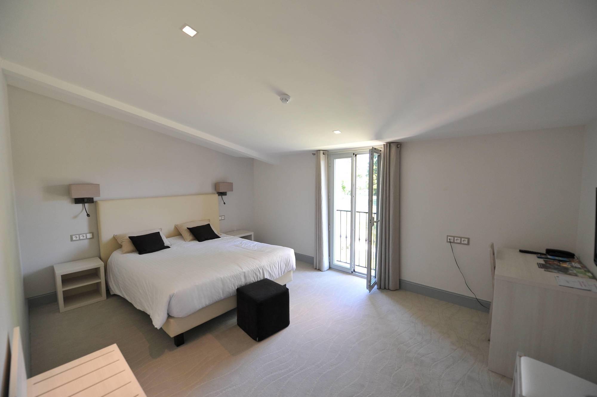 Logis- Hotel Spa Restaurant L'Epicurial Saint-Pey-de-Castets المظهر الخارجي الصورة