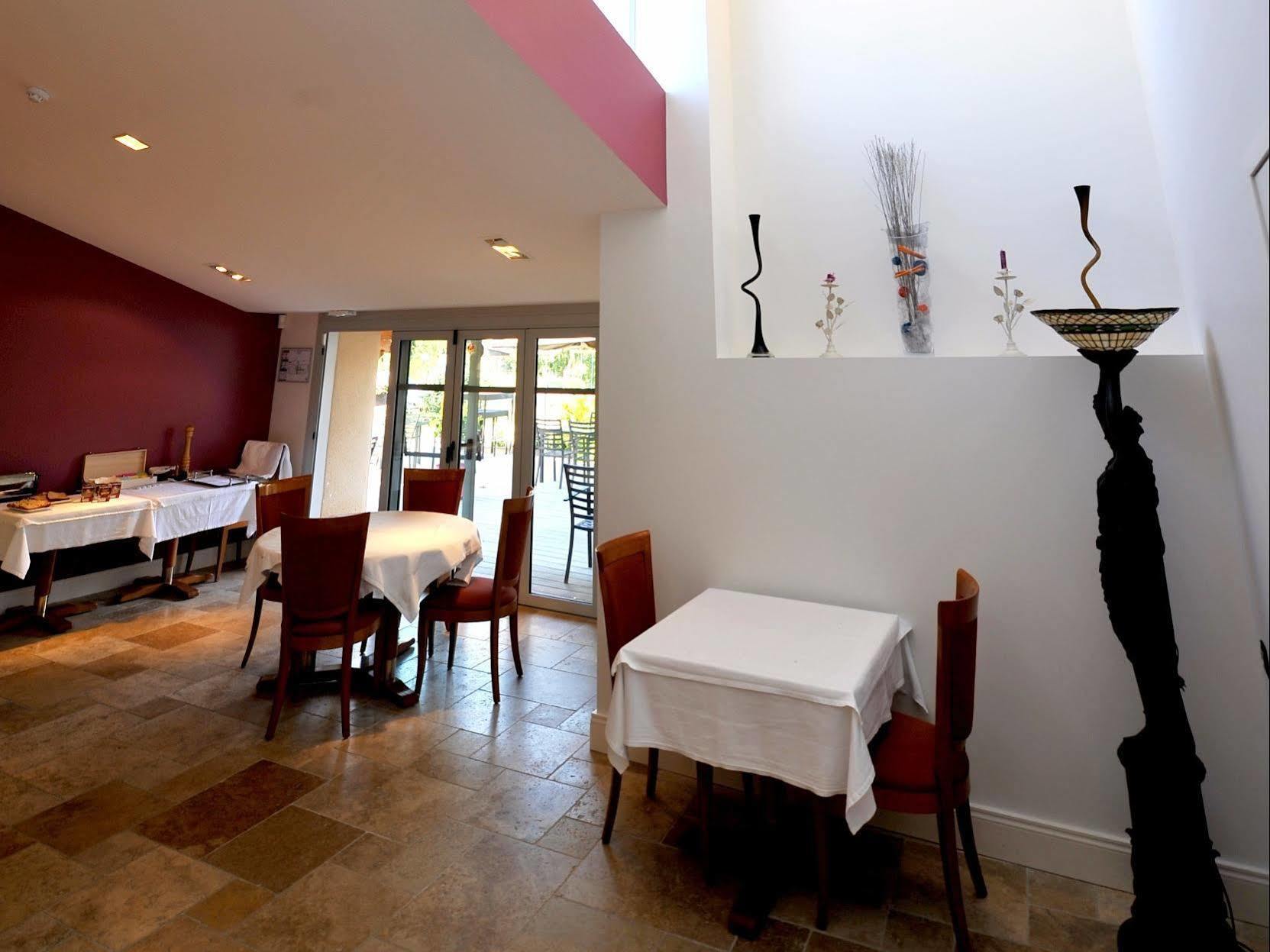 Logis- Hotel Spa Restaurant L'Epicurial Saint-Pey-de-Castets المظهر الخارجي الصورة